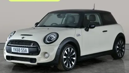Używany Mini Cooper S Exclusive 192 KM (141 kW) 2019 Biały Hatchback