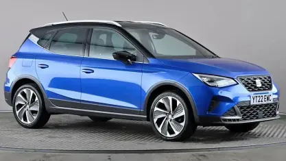Usado Seat Arona FR Sport 110 CV (80 kW) 2022 Azul SUV