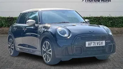 Used Mini Cooper Hatch 136 HP (100 kW) 2021 Black Hatchback