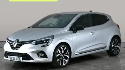 Begagnad Renault Clio V Techno 90 HK (66 kW) 2023 Silver Halvkombi