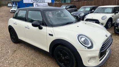 Used Mini Cooper Classic 136 HP (100 kW) 2019 White Hatchback
