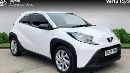 Used Toyota Aygo X PURE 72 HP (52 kW) 2025 SUV