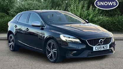 Used Volvo V40 R-Design 152 HP (111 kW) 2019 Hatchback