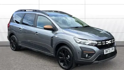 Used Dacia Jogger Extreme 141 HP (103 kW) 2025 MPV