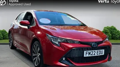 Second-hand Toyota Corolla Design 184 CP (135 kW) 2022 Roșu Hatchback