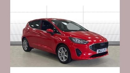 Usado Ford Fiesta Titanium X 125 CV (91 kW) 2022 Rojo Utilitario