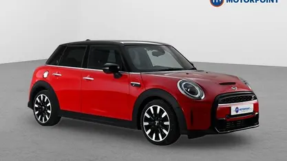Used Mini Cooper S Exclusive 178 HP (130 kW) 2022 Red Hatchback