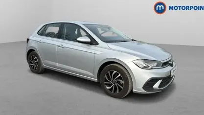 Used VW Polo Life 95 HP (69 kW) 2024 Silver Hatchback