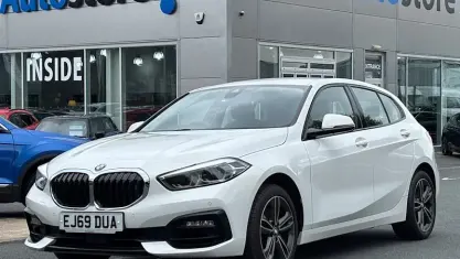 Used BMW 118 Sport Line 140 HP (102 kW) 2020 Hatchback