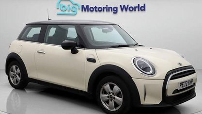 Używany Mini Cooper Classic 136 KM (100 kW) 2022 Biały Hatchback