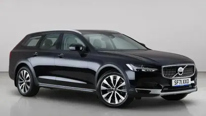 Used Volvo V90 CC 235 HP (172 kW) 2021 Black Estate