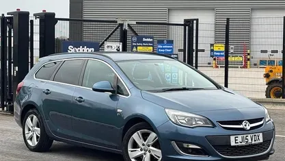 Used 2015 Vauxhall Astra SRi Estate | £4,495 (Fair price)