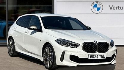 Usado BMW M135 Shadowline 306 HP (225 kW) 2024 Branco Citadino