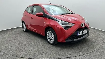Used Toyota Aygo X-play 72 HP (52 kW) 2020 Hatchback
