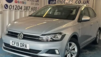 Used VW Polo SE 65 HP (47 kW) 2019 Silver Hatchback