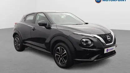 Usado Nissan Juke N-Connecta 114 HP (83 kW) 2025 Preto SUV