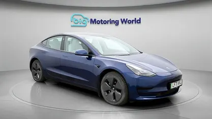 Used Tesla Model 3 Standard Range Plus 222 kW (302 HP) 2021 Sedan