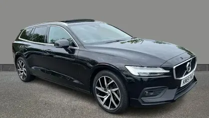 Used Volvo V60 Momentum 190 HP (139 kW) 2019 Black Estate