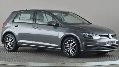Used VW Golf VII SE 110 HP (80 kW) 2017 Grey Hatchback