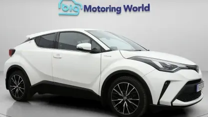 Used Toyota C-HR 184 HP (135 kW) 2020 White SUV