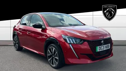 Begagnad Peugeot e-208 Premium 100 kW (136 HK) 2021 Röd Halvkombi