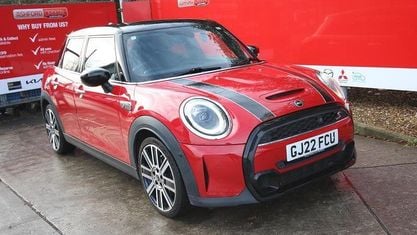 Usado Mini Cooper S Exclusive 178 CV (130 kW) 2022 Rojo Utilitario