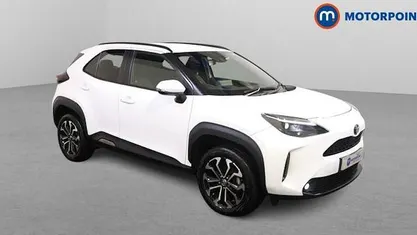 Used 2025 Toyota Yaris Hybrid Design Estate | £20,199 (Super price)