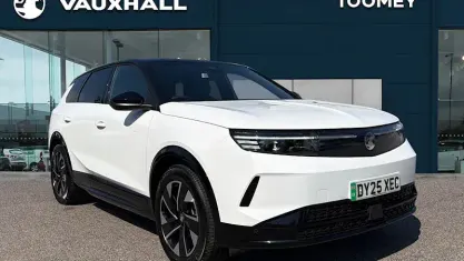 Used Vauxhall Grandland 156 kW (213 HP) 2025 White SUV