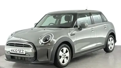 Begagnad Mini Cooper Classic 136 HK (100 kW) 2022 Halvkombi