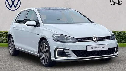 Used 2020 VW Golf VII Advance Hatchback | £16,500 (Fair price)