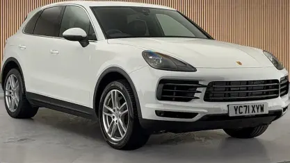 Used Porsche Cayenne 340 HP (250 kW) 2021 Carrara white SUV
