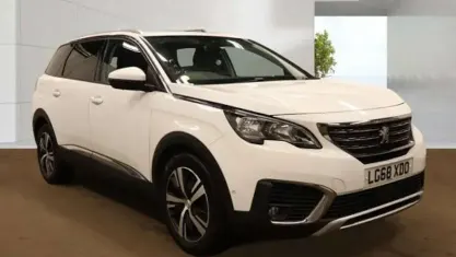 Używany Peugeot 5008 Allure 131 KM (96 kW) 2020 SUV
