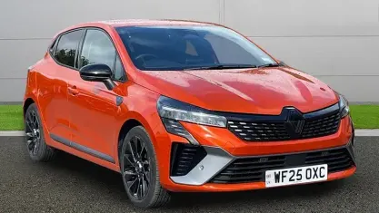 Used Renault Clio Esprit Alpine 143 HP (105 kW) 2025 Red Hatchback