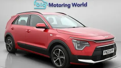 Używany Kia Niro 141 KM (103 kW) 2023 Czerwony SUV