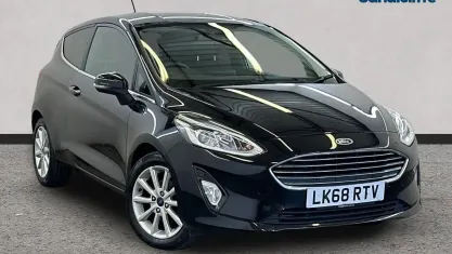Begagnad Ford Fiesta Titanium 125 HK (91 kW) 2018 Svart Halvkombi