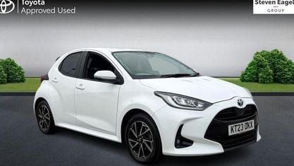 Usado Toyota Yaris Hybrid Design 116 HP (85 kW) 2026 Citadino