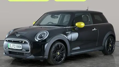 Used 2023 Mini Cooper Level 2 Hatchback | £13,733 (Fair price)