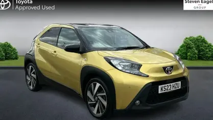 Used Toyota Aygo X 72 HP (52 kW) 2023 Gold SUV