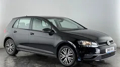Used 2018 VW Golf VII SE Hatchback | £9,900 (Fair price)