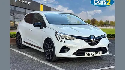Used Renault Clio V Techno 145 HP (106 kW) 2023 White Hatchback