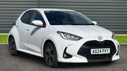 Used Toyota Yaris Hybrid Design 116 HP (85 kW) 2026 Hatchback