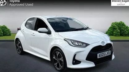Used Toyota Yaris Design 116 HP (85 kW) 2025 White Hatchback