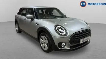 Begagnad Mini Cooper Clubman Classic 136 HK (100 kW) 2022 Silver Kombi