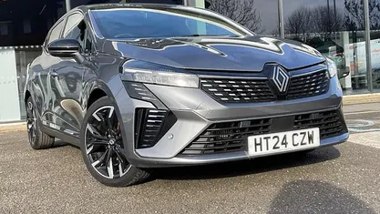 Used Renault Clio V Techno 90 HP (66 kW) 2025 Hatchback