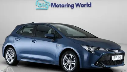Begagnad Toyota Corolla 122 HK (89 kW) 2022 Halvkombi