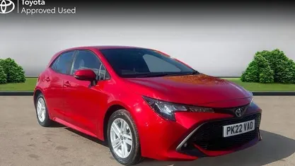 Used Toyota Corolla 122 HP (89 kW) 2022 Red Hatchback