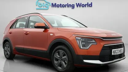 Used Kia Niro 141 HP (103 kW) 2023 Orange SUV