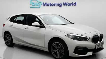 Used BMW 118 Sport Line 136 HP (100 kW) 2023 White Hatchback