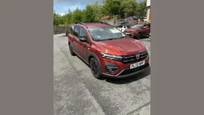 Used Dacia Jogger Extreme 110 HP (80 kW) 2022 Brown MPV