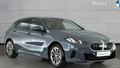 Ny BMW 120 Sport Line 156 HK (114 kW) 2026 Halvkombi